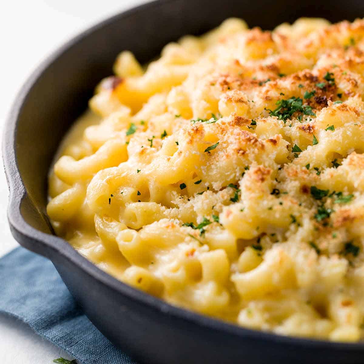 make a crust for baked mac and cheese